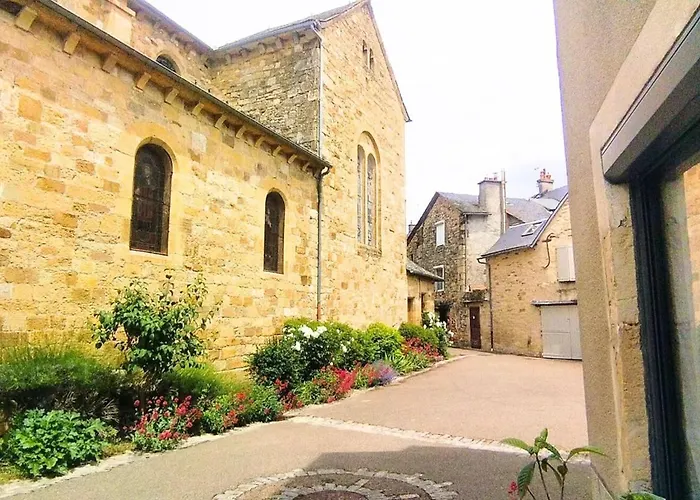 Le Cocon De アパート *